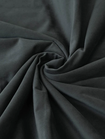 Zamatová obliečka na vankúšik Velvet tmavosivá – 45 x 45 cm