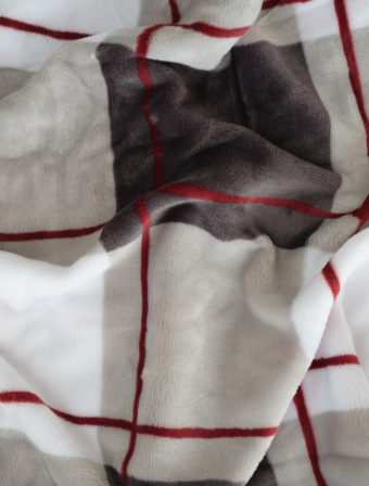 Predĺžené obliečky mikroplyš Exclusive – Kocky šedo-červené