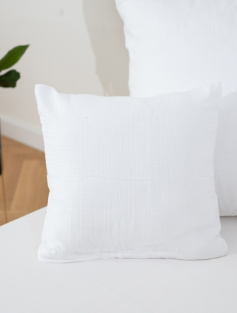 Mušelínová obliečka na vankúšik 40 × 40 cm – Alexia biele