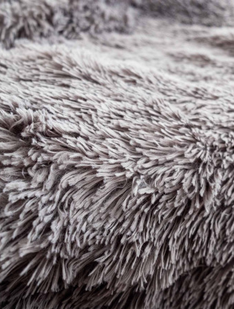 Chlupatá deka 200 × 220 cm – Agnello světle šedá