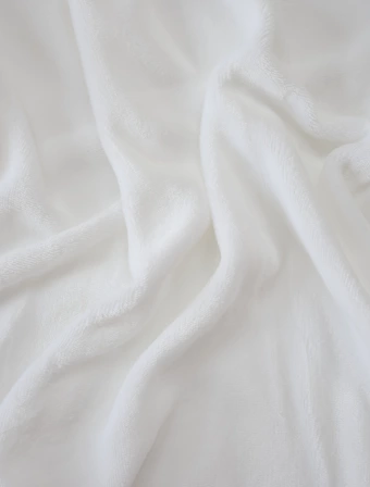 Obliečka na vankúš mikroplyš 70 × 90 cm – Laura bielá