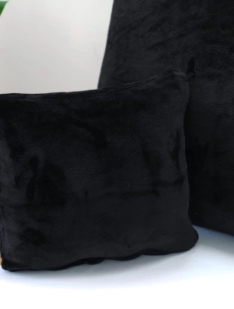 Obliečka na vankúšik mikroplyš 40 × 40 cm – Laura čierna